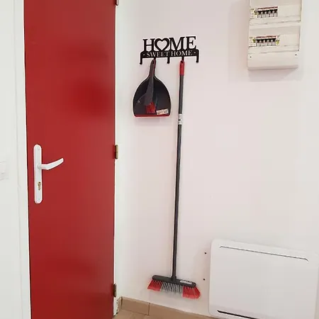 11 - Tres Joli 2 Pieces Equipe Pour 1 A 5 Personnes, Vue Sur Parc Arbore, Parking Privatif Gratuit, Grand Fourgon Possible, Le Linge De Maison Est Fourni شقة *